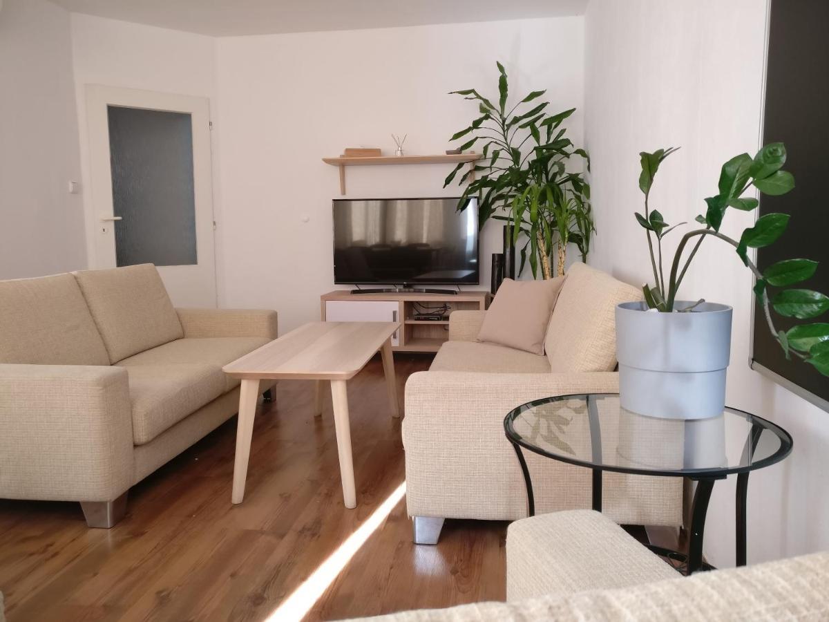 Invalidovna Apartment Прага Экстерьер фото