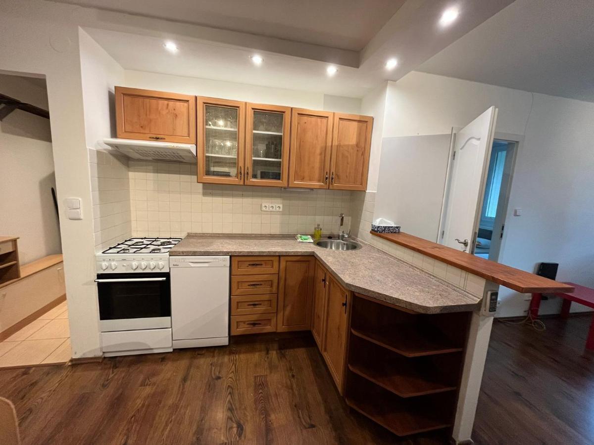 Invalidovna Apartment Прага Экстерьер фото