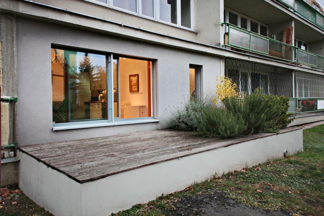 Invalidovna Apartment Прага Экстерьер фото