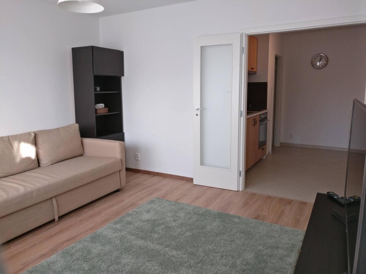 Invalidovna Apartment Прага Экстерьер фото